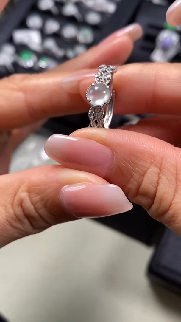 【闪购商品】翡翠戒指银S925镶嵌7742