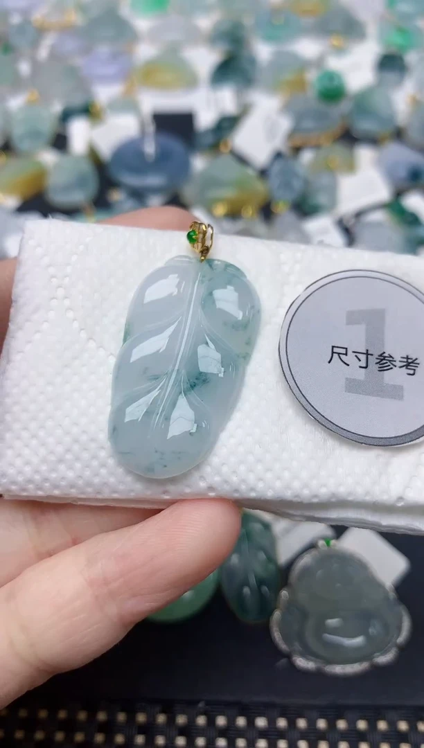 颈饰18K金镶嵌翡翠天然缅甸A货翡翠