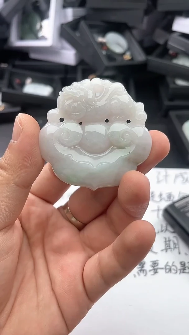 翡翠未镶嵌颈饰..../7/28/ 31