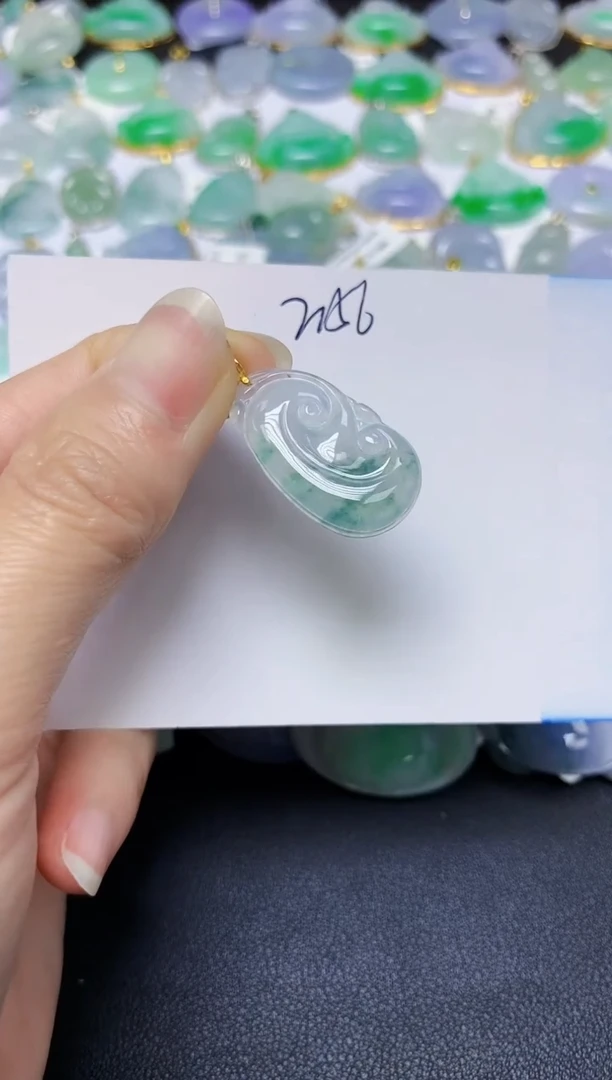 翡翠未镶嵌颈饰天然缅甸翡翠A货