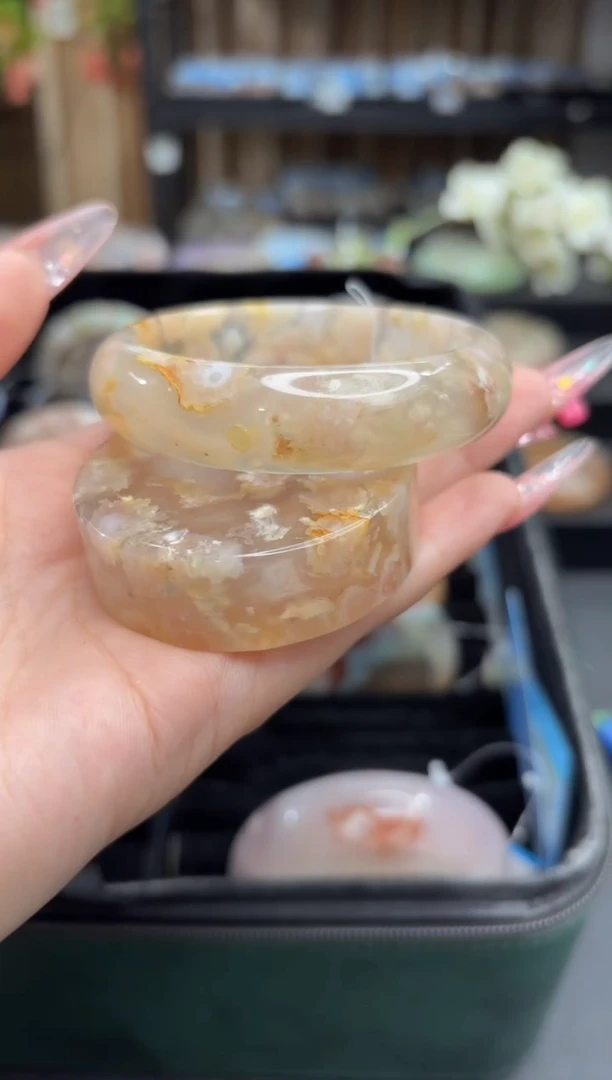 未镶嵌手镯石英质玉74(55圈赠送镯心)