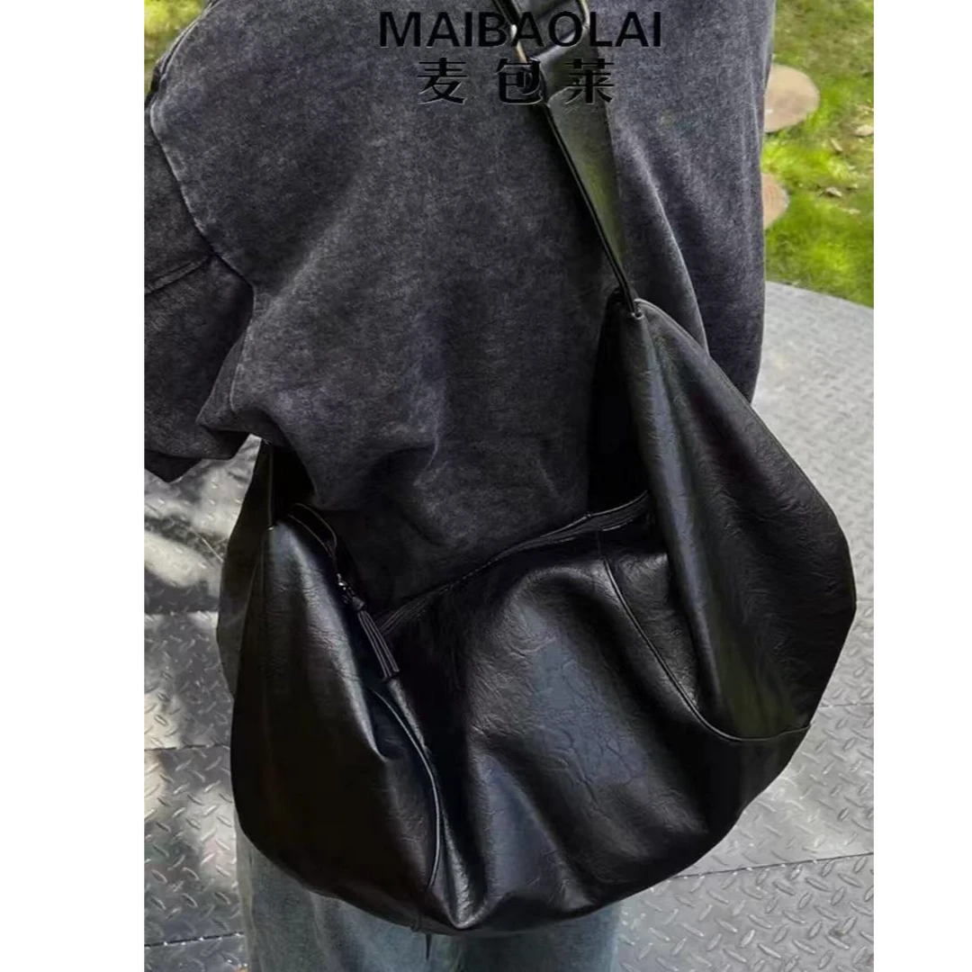 秋冬简约软皮斜挎包大容量休闲通勤挎包男生复古风韩版皮质单肩包