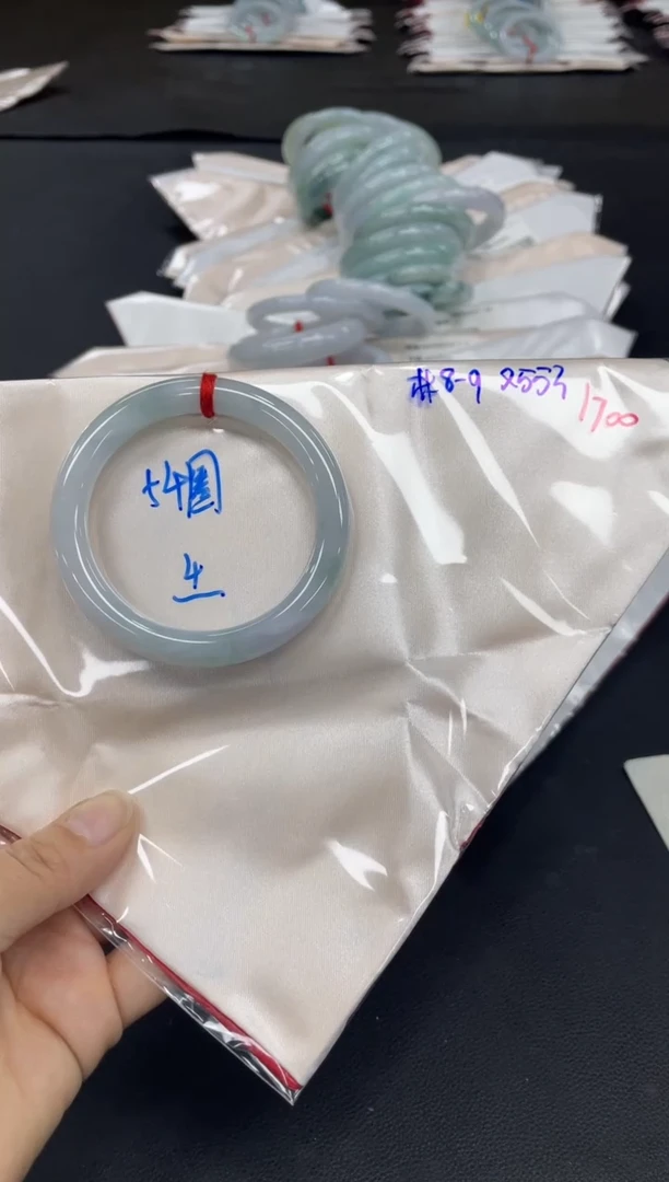 未镶嵌手镯翡翠翡翠手镯