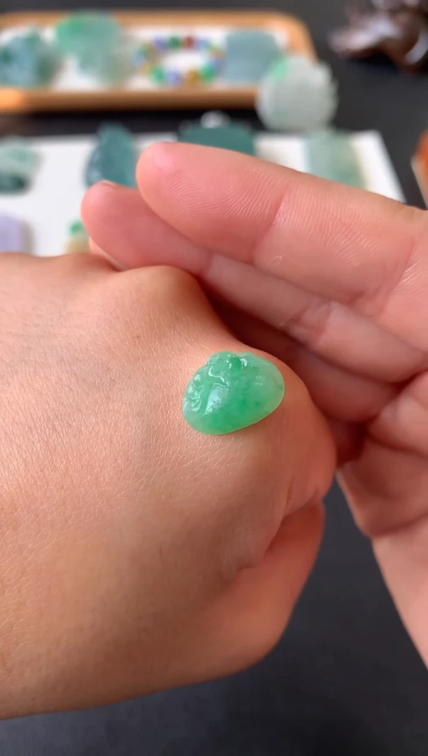 未镶嵌定制翡翠翡翠