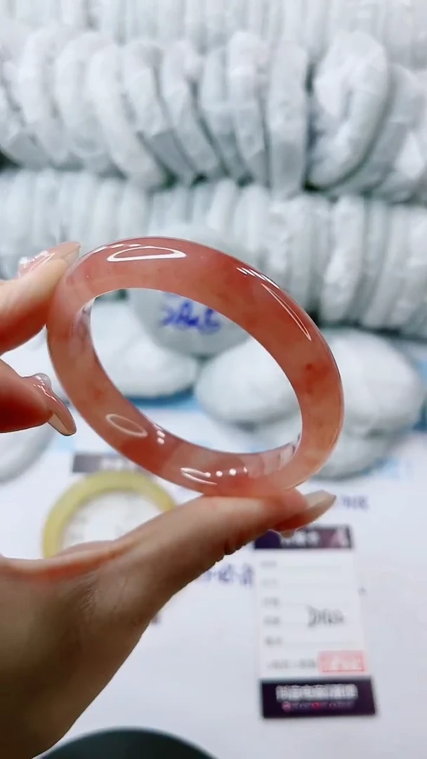 【闪购商品】石英质玉手镯未镶嵌多样性发货D142