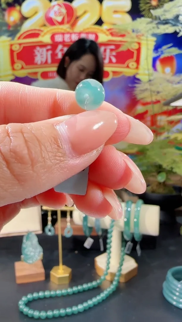 【闪购商品】翡翠吊坠(不含链)未镶嵌面包扣多样性发一