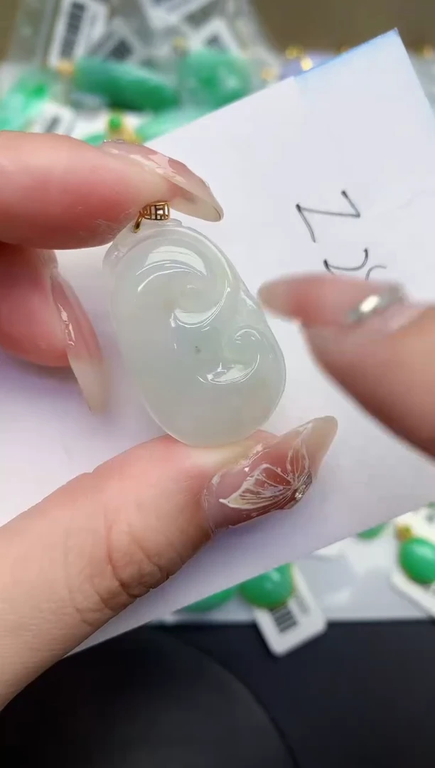 【闪购商品】翡翠颈饰18K金镶嵌0000000000