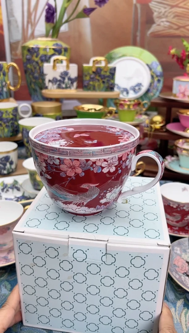 瓷片螺钿红色早餐杯