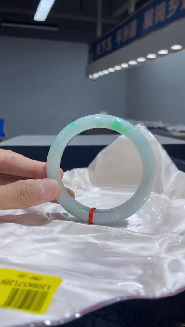 未镶嵌手镯翡翠4