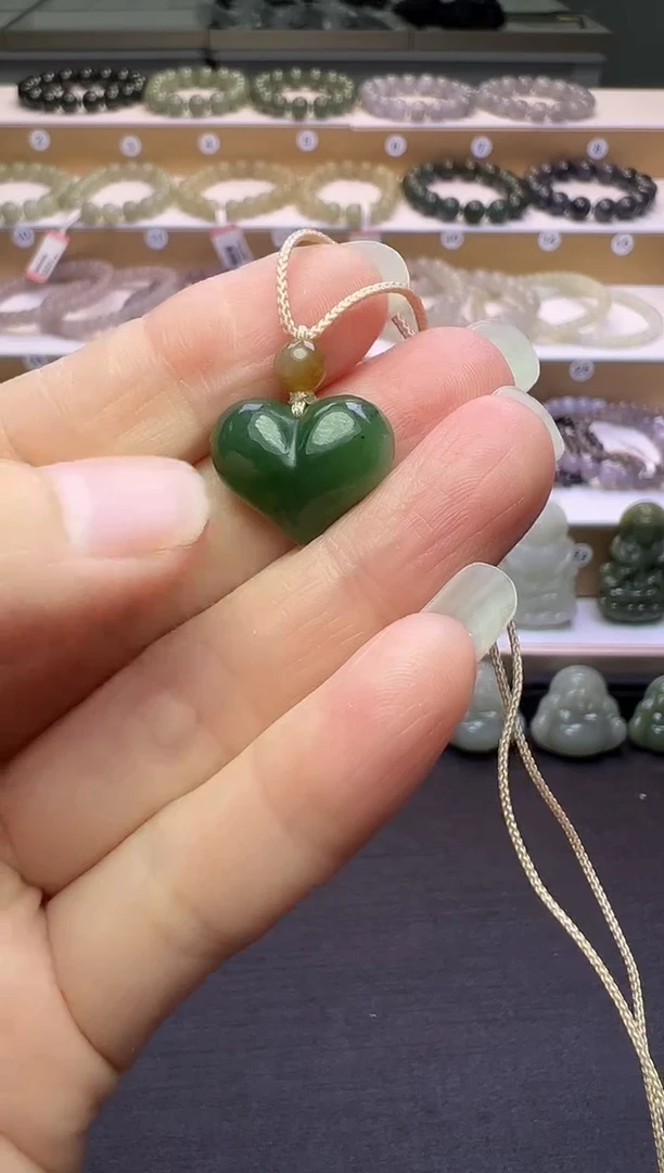 颈饰未镶嵌和田玉74号链接多样性发一约15*17*10