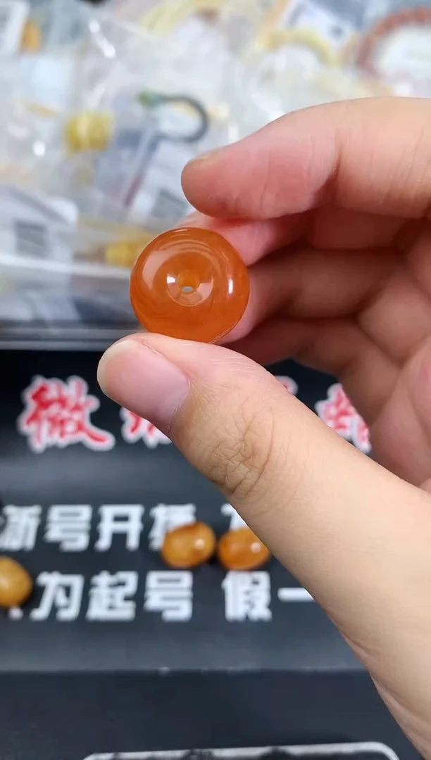 蜜蜡未镶嵌珠宝奇石103