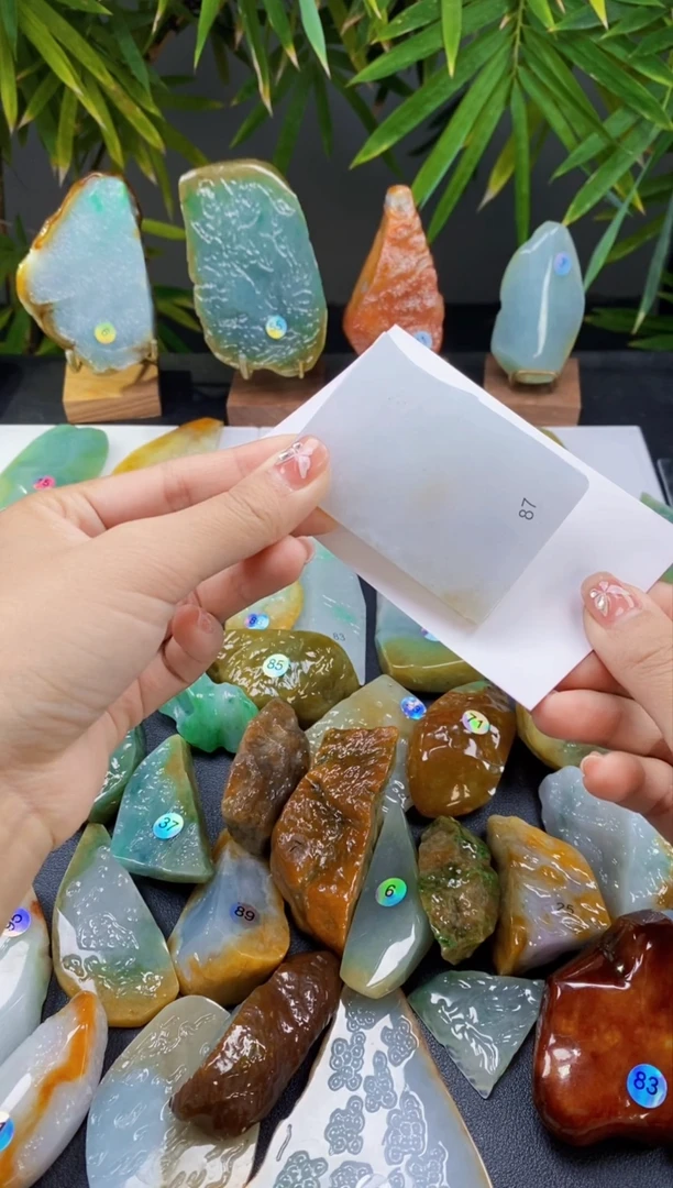 【闪购商品】定制翡翠未镶嵌翡翠