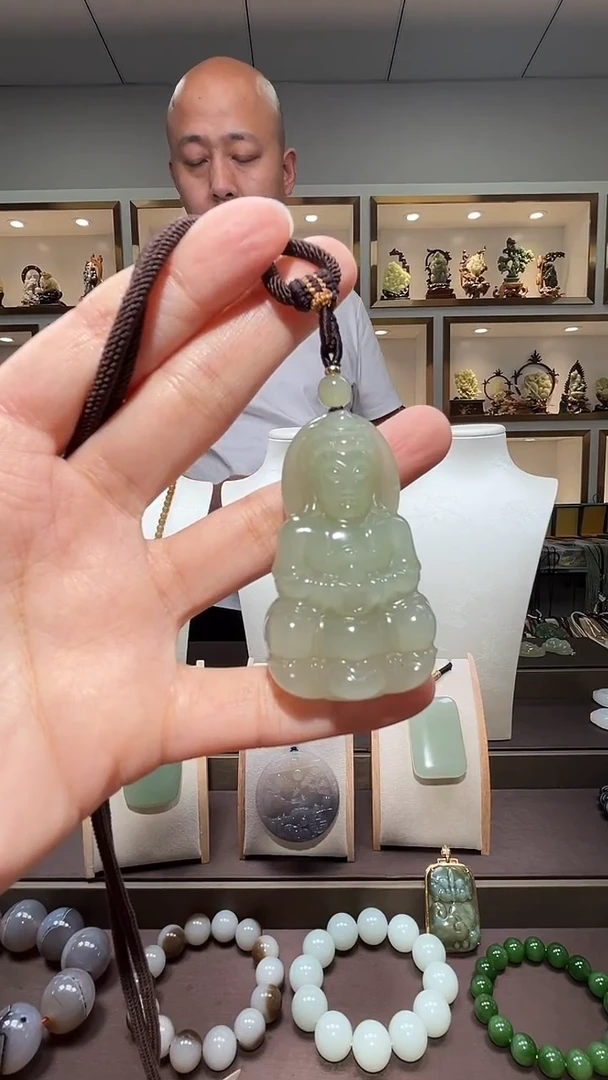 和田玉未镶嵌颈饰苏