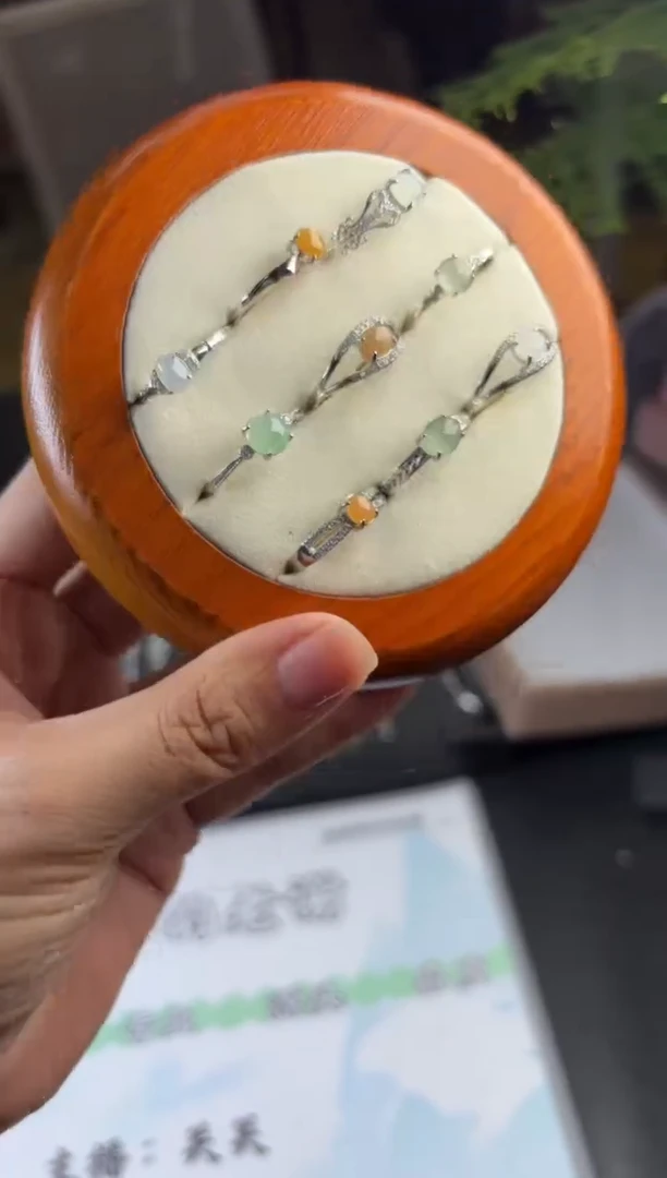 未镶嵌挂件翡翠多样性发一件R703050