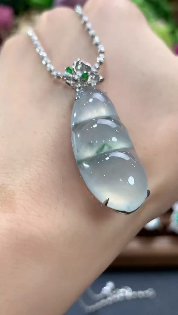 吊坠(不含链)18K金镶嵌翡翠b86