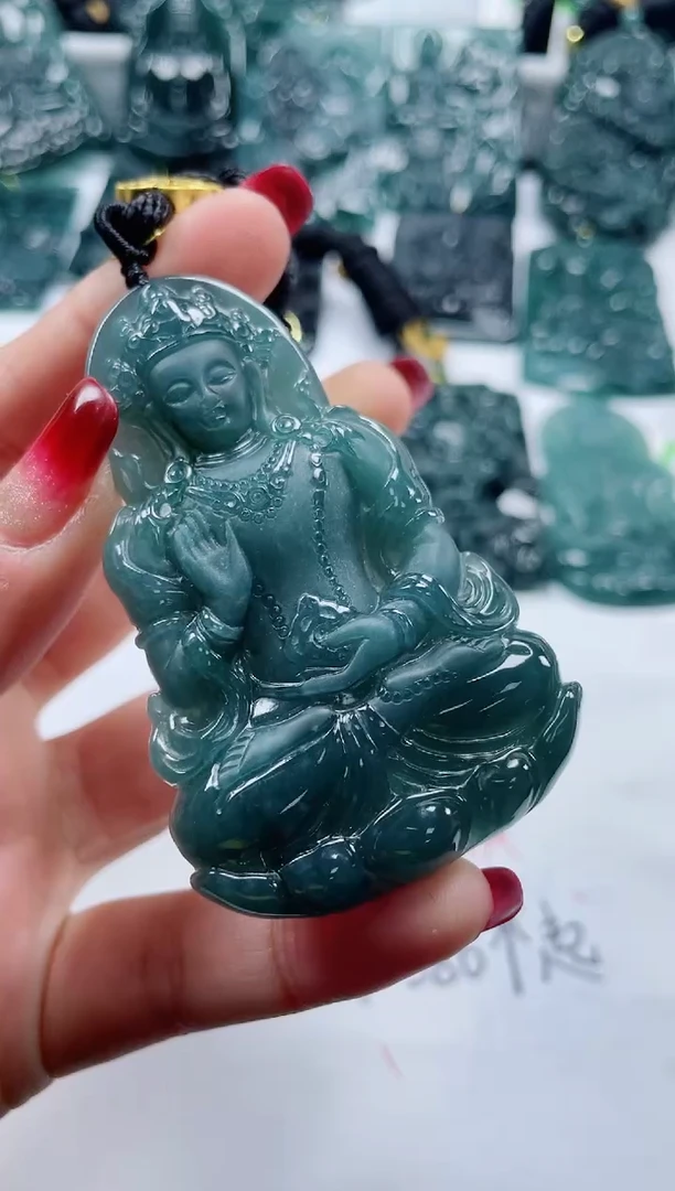 【闪购商品】翡翠颈饰未镶嵌