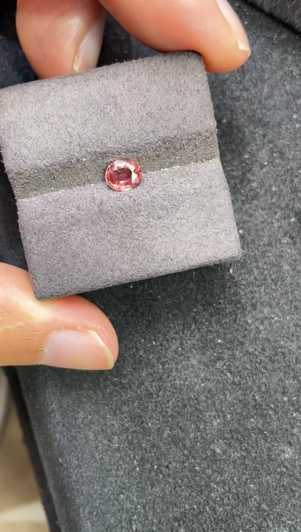 未镶嵌定制定制蓝宝石天然0.63克拉国际证书