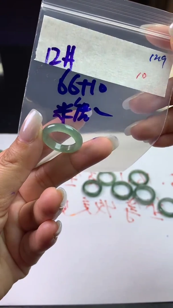 未镶嵌定制翡翠糖****y毛货需精细抛光拍一发一