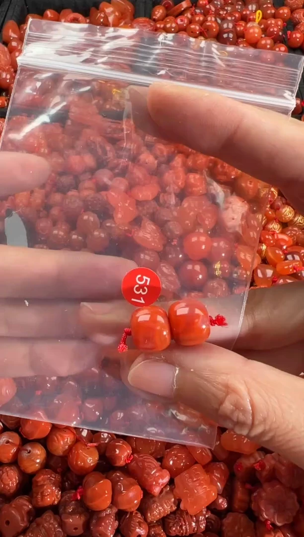 【闪购商品】南红玛瑙颈饰未镶嵌1