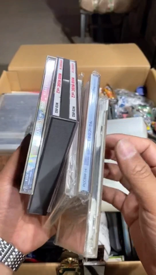 8新中古商品，瑕疵品，不保好坏。603