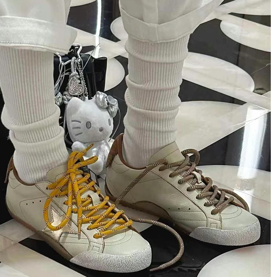 诗歌兰女鞋2025年新款时尚百搭韩版休闲鞋平底系带星星运动鞋单鞋