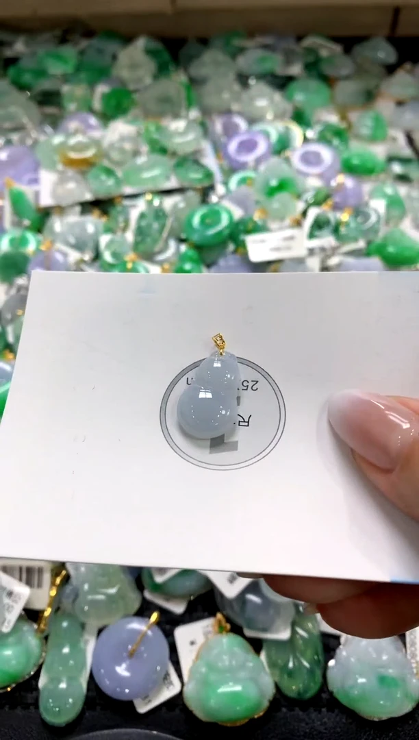 颈饰18K金镶嵌翡翠1111111111111111