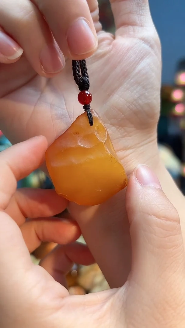 琥珀颈饰未镶嵌吊坠