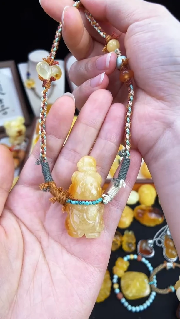 琥珀未镶嵌珠宝奇石柒月