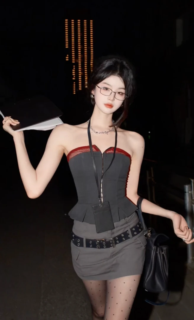 【美神降临】夏季新款设计感拼接蕾丝抹胸上衣配高腰包臀半裙两件套