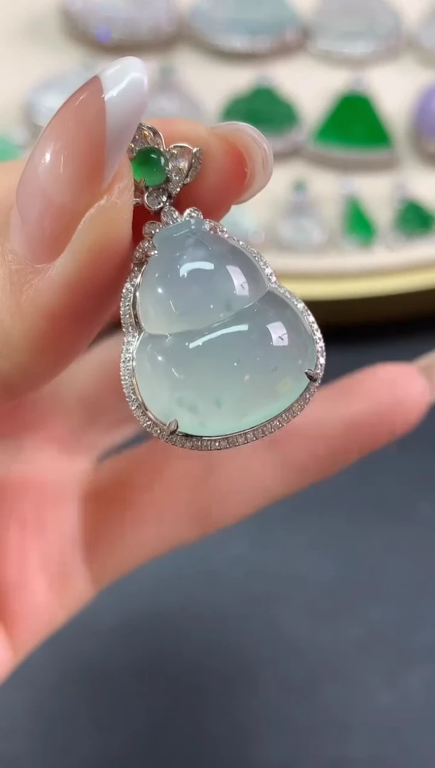 吊坠(不含链)18K金镶嵌翡翠吊坠(不含链)|9800