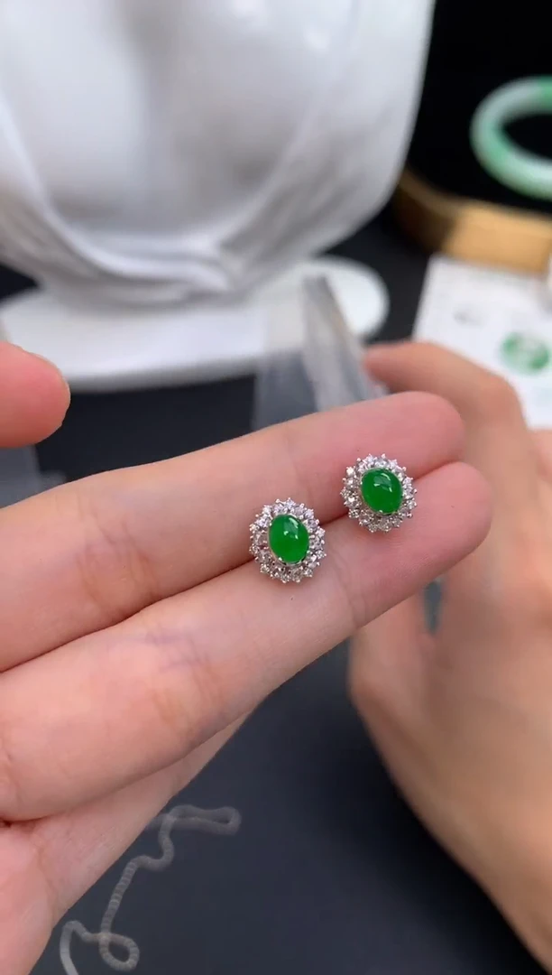 18K金镶嵌挂件翡翠48小时鉴赏期 退货不扣服务费