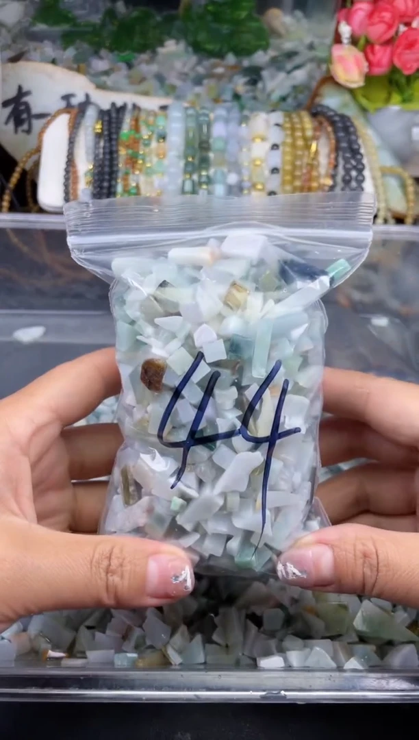 【闪购商品】翡翠颈饰未镶嵌天然翡翠边角迷你号500克44