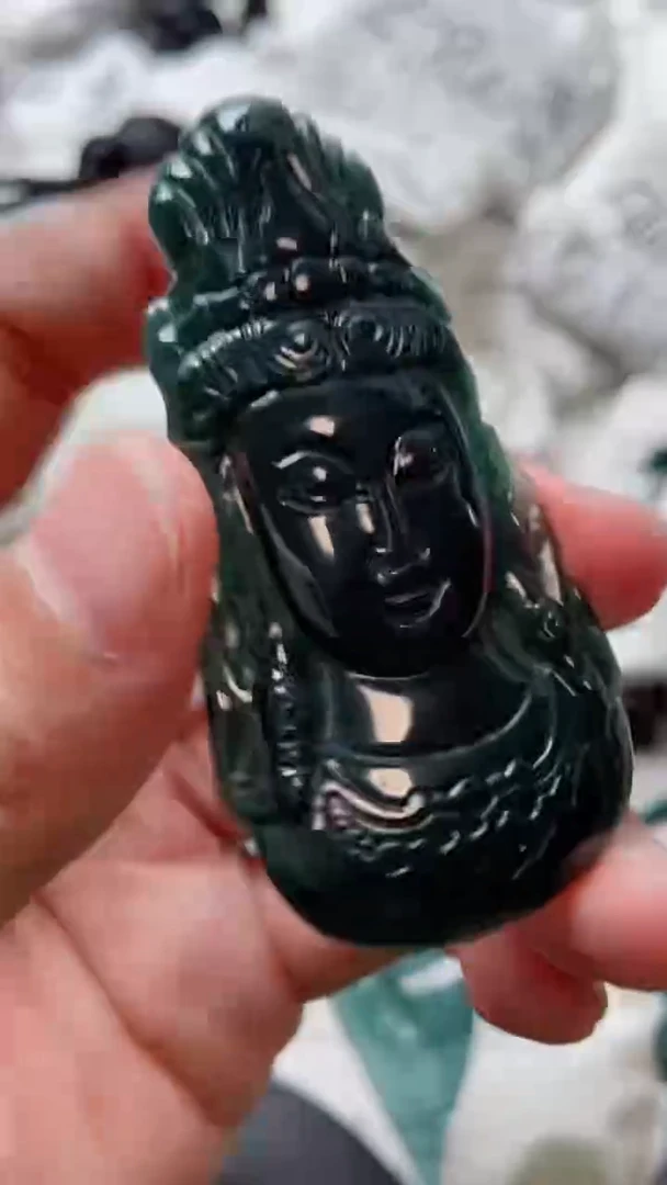 翡翠未镶嵌颈饰8888888