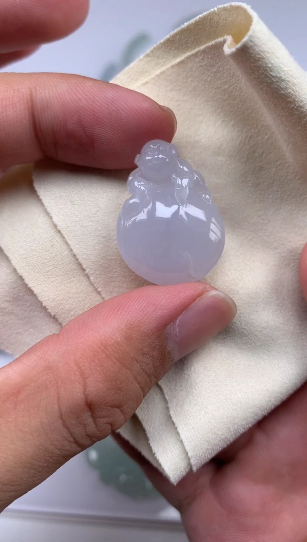 翡翠未镶嵌颈饰3灵猴献桃