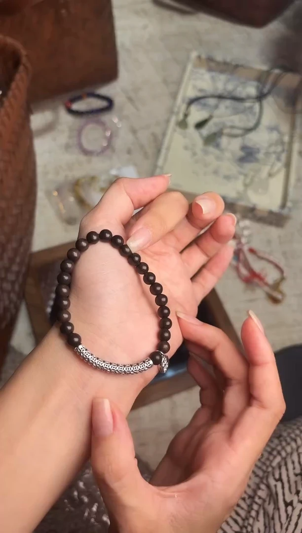 手串非洲紫檀（红花梨）未镶嵌沉贵宝半镯单圈