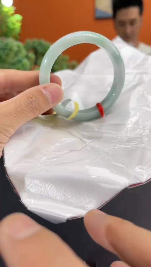 未镶嵌手镯翡翠翡翠手镯