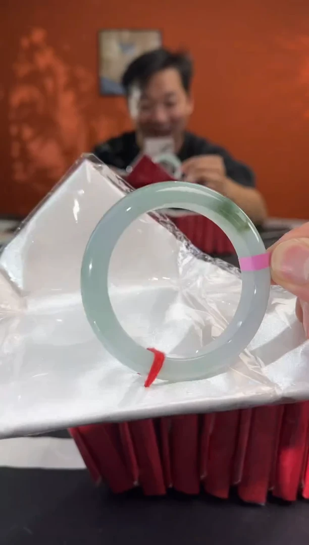 未镶嵌手镯翡翠翡翠手镯