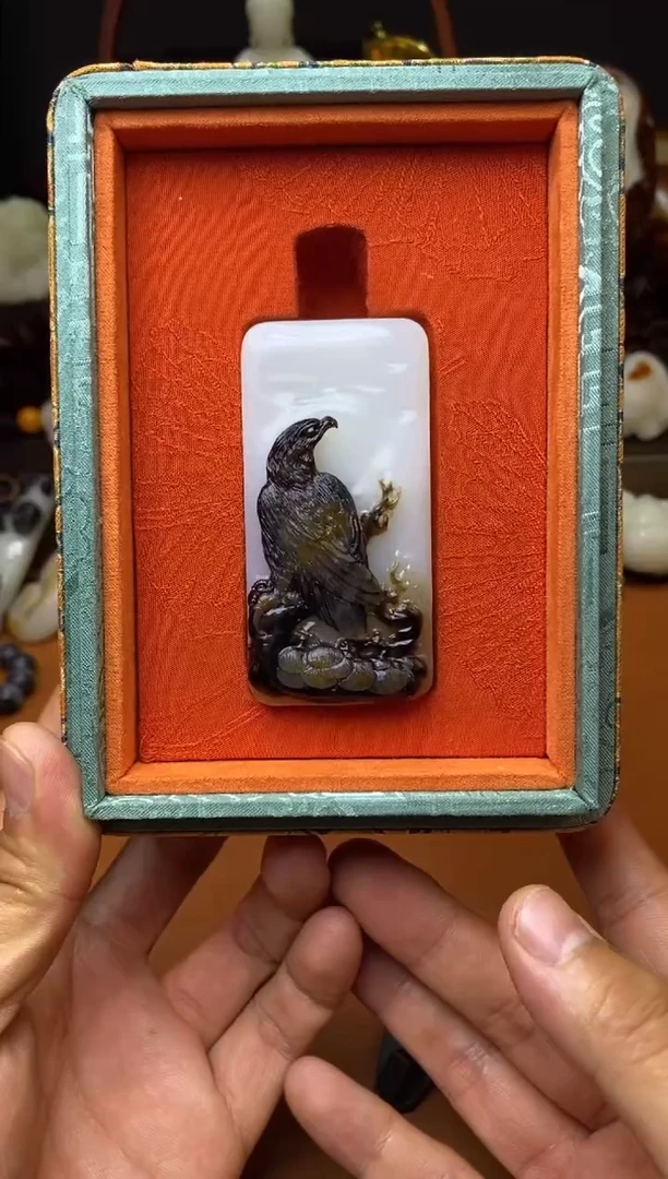 和田玉未镶嵌把件和田玉