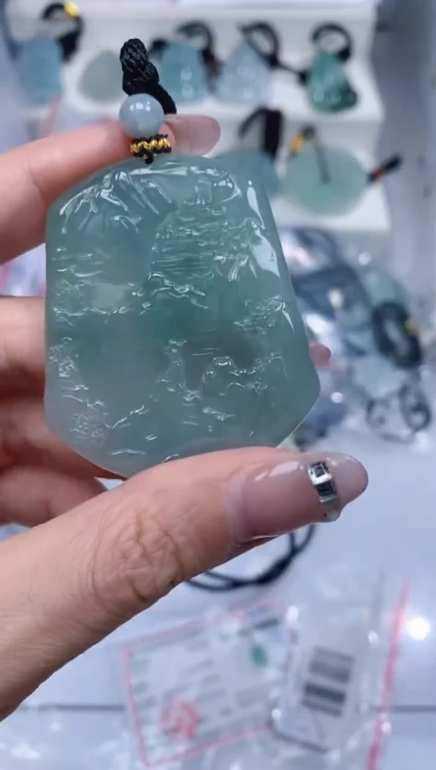颈饰未镶嵌翡翠吊坠