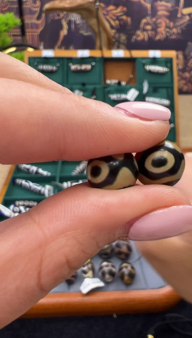 玛瑙/玉髓吊坠(不含链)未镶嵌49.（微瑕随机发货）