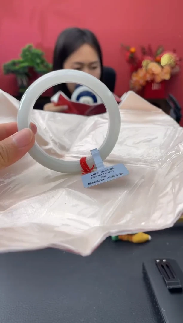 未镶嵌手镯翡翠8