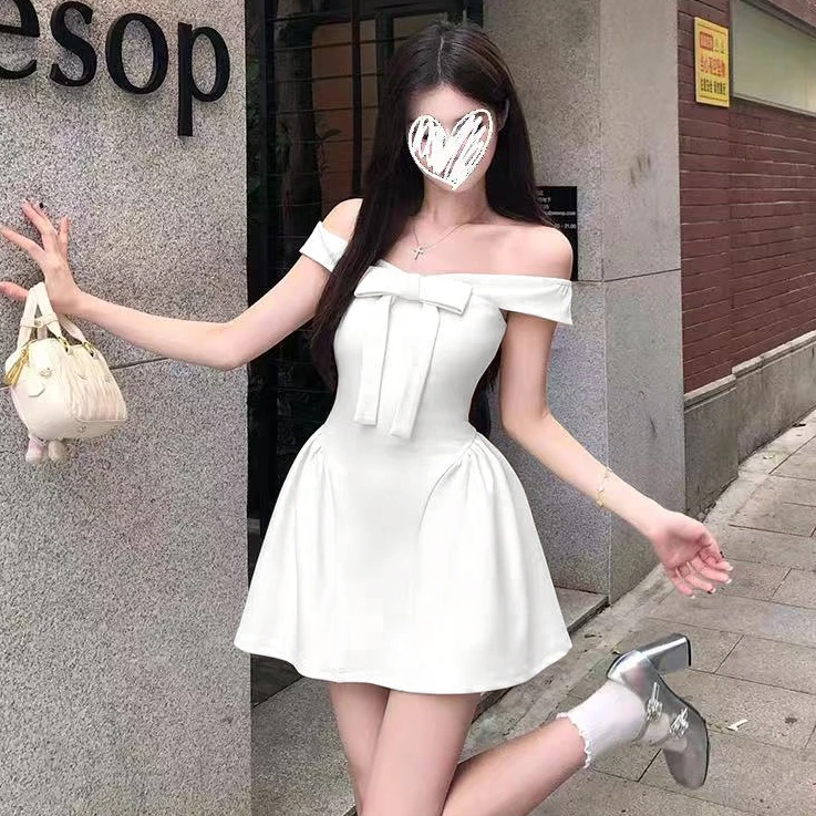 云柔漫步 夏季新款蝴蝶结设计收腰显瘦一字肩连衣裙女