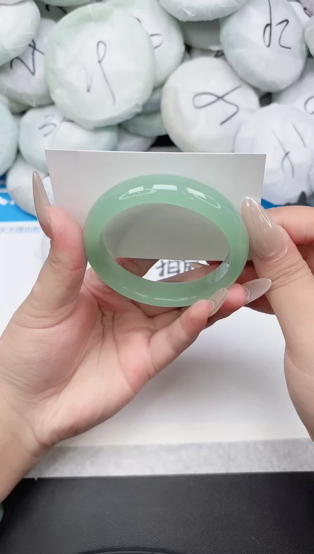 未镶嵌手镯石英质玉91-57.9