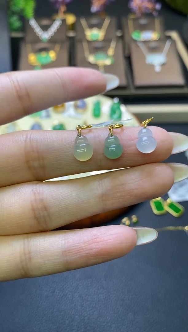 翡翠18K金镶嵌颈饰净货14350