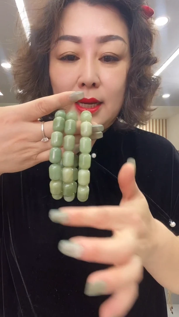 未镶嵌蛇纹石玉手串多样式发货随机发一