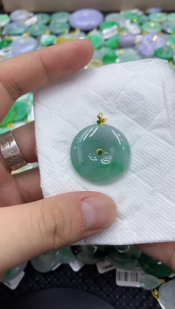 颈饰18K金镶嵌翡翠天然缅甸翡翠A货