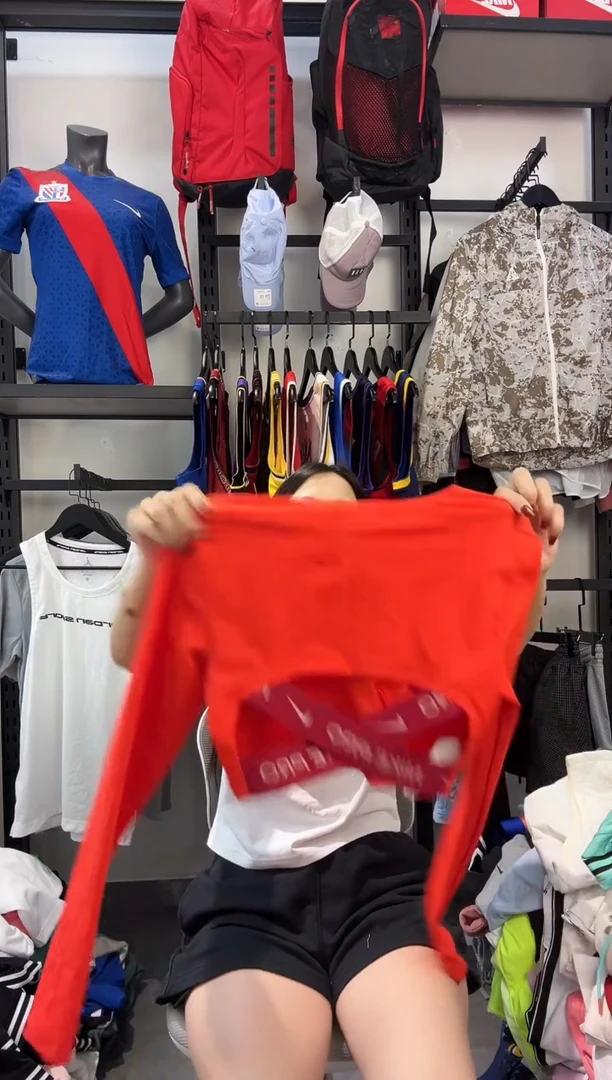 685编码 耐克卫衣服饰过款为准 尺码