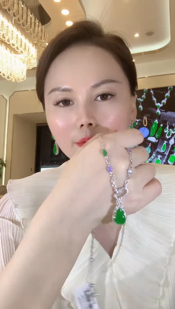 套链18K金镶嵌翡翠C6