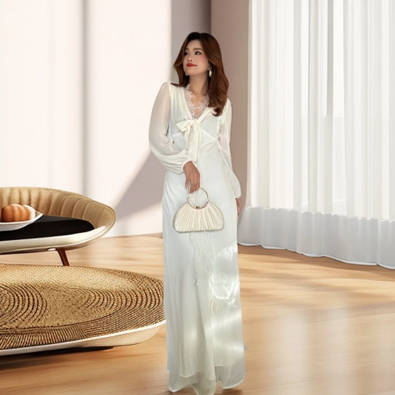 纯欲性感V领蕾丝拼接长袖连衣裙女早秋新款收腰显瘦束腰开叉长裙