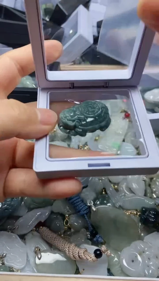 【闪购商品】翡翠吊坠(不含链)未镶嵌39771